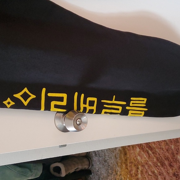 Official MAX 'Blue Eyes' ft. Suga of BTS sweatpants - Picture 2 of 5